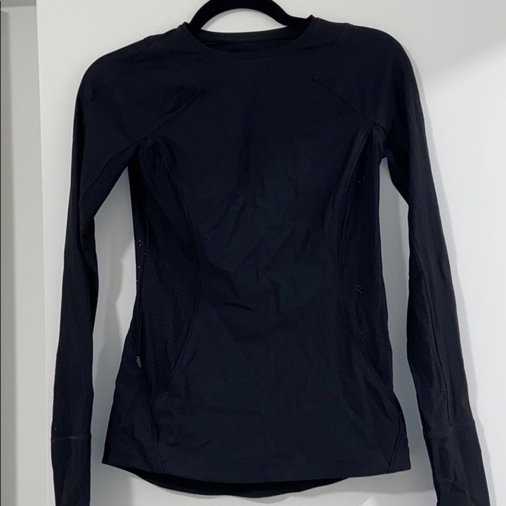 Black Aritzia Workout Top